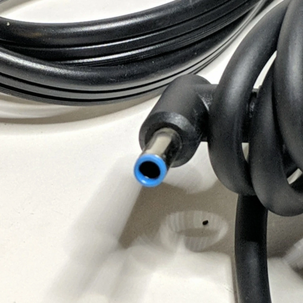 HP 741553-850 power adapter/inverter Indoor 45 W Black - Image 3