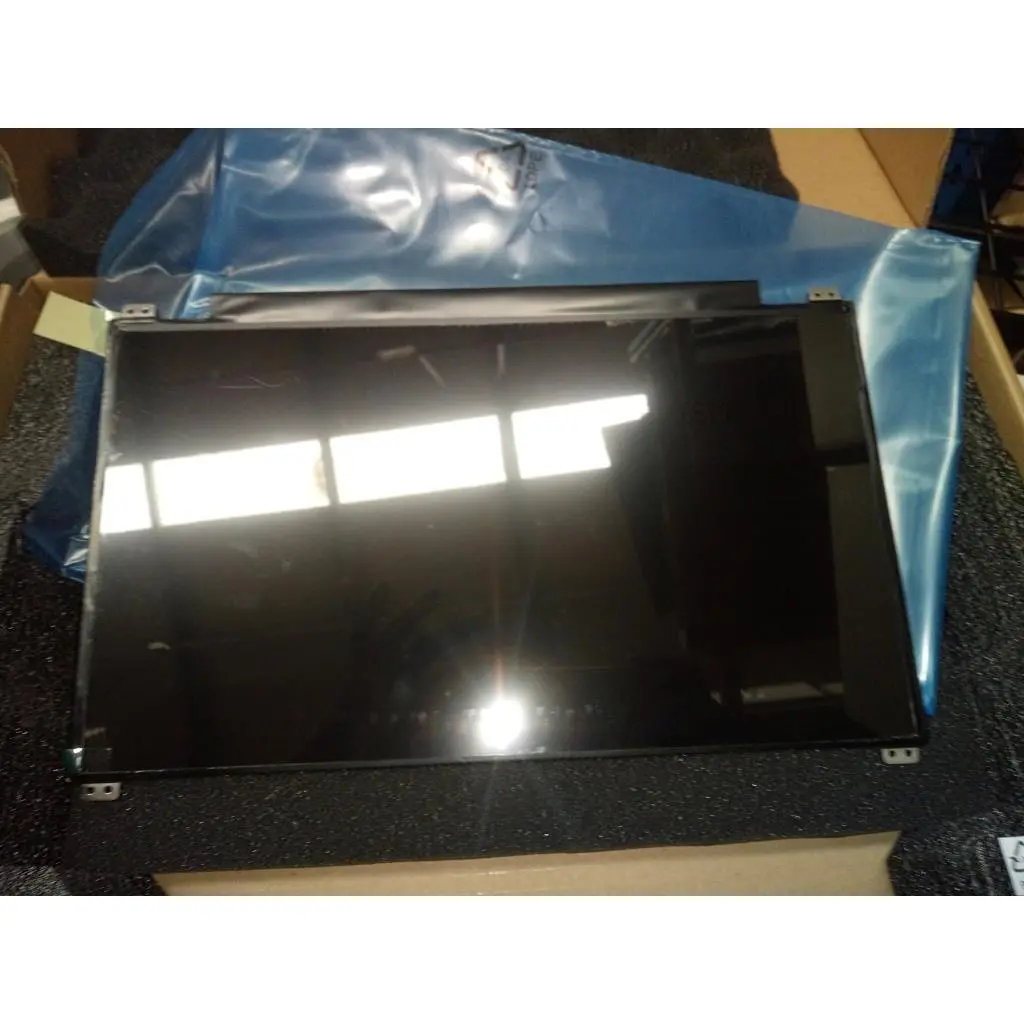 Lenovo DISPLAY,13.3",FHD,Non-Touch,Anti-Glare,IPS,220nit - Image 2