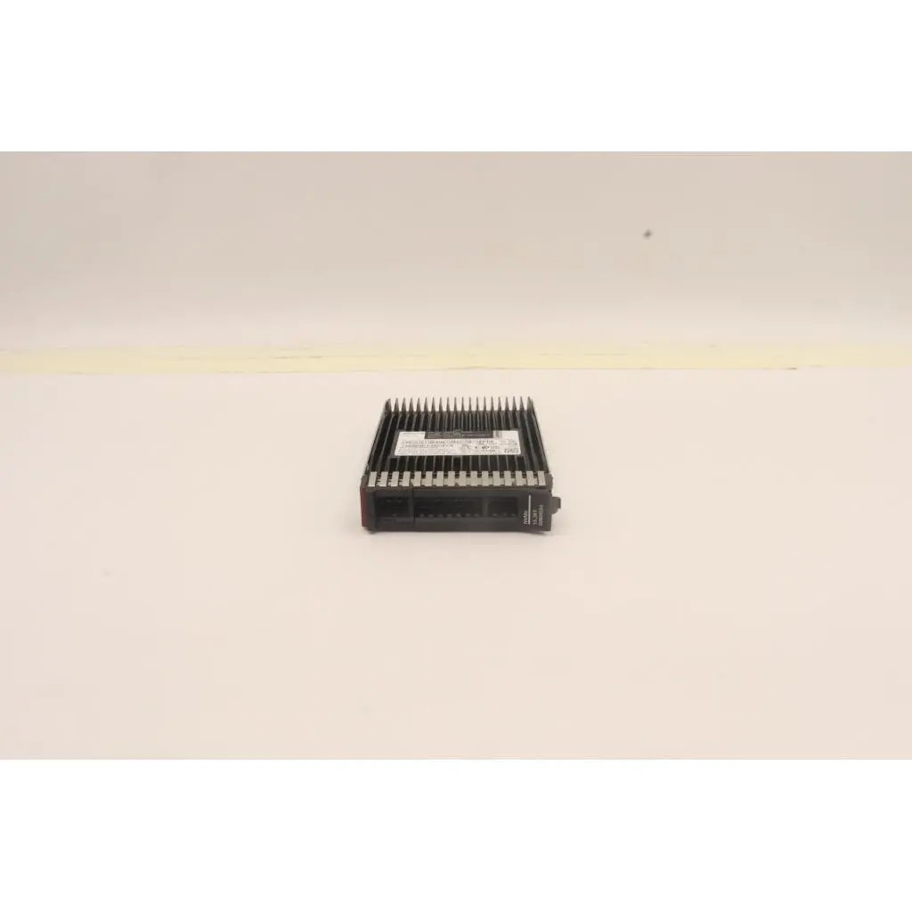 ThinkSystem 2.5" U.3 7450 PRO 15.36TB Read Intensive NVMe PCIe 4.0 x4 HS SSD SED - Image 5