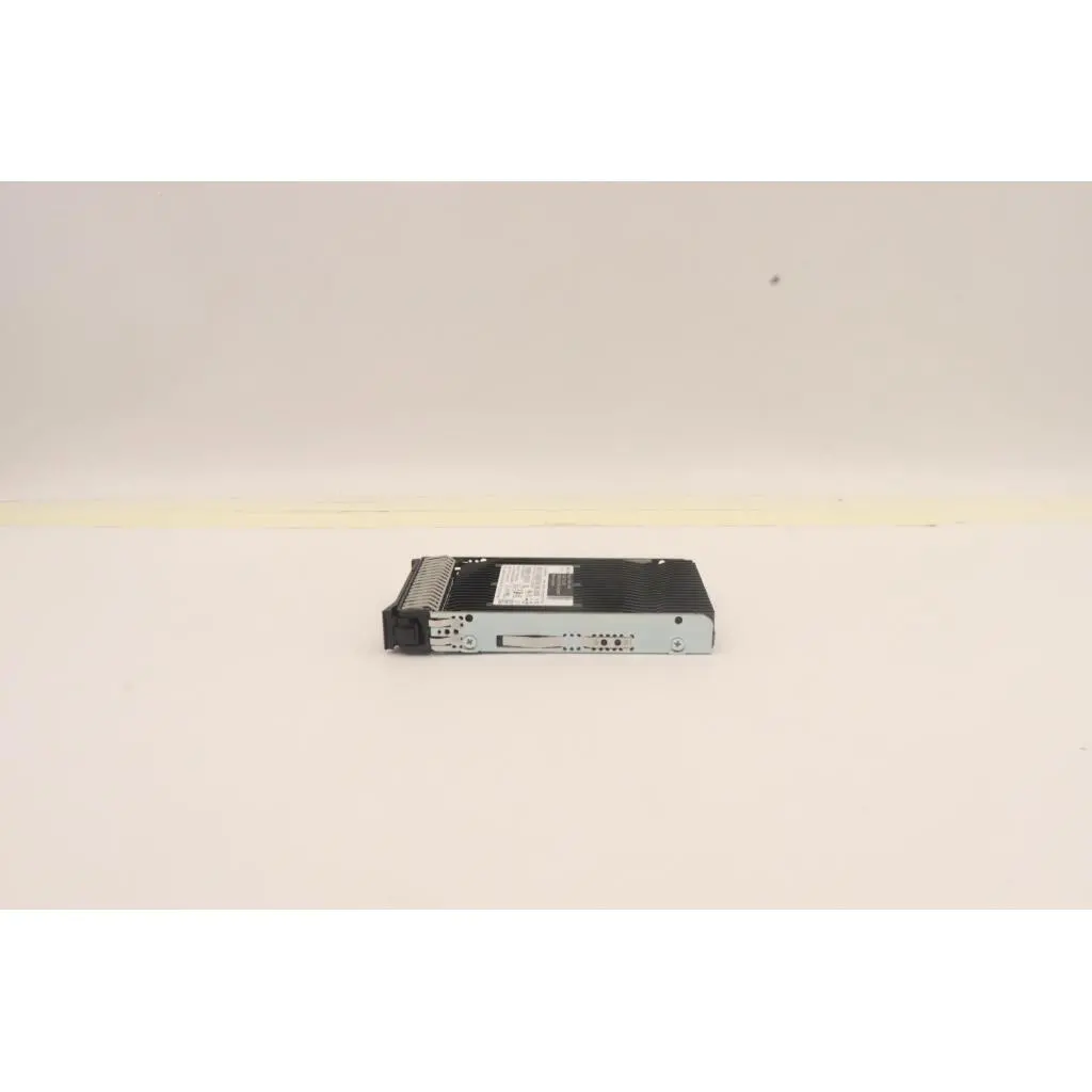 ThinkSystem 2.5" U.3 7450 PRO 15.36TB Read Intensive NVMe PCIe 4.0 x4 HS SSD SED