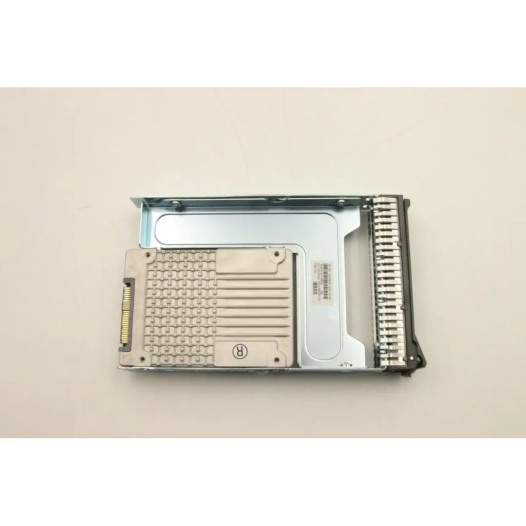 ThinkSystem 3.5" U.2 P5500 1.92TB Read Intensive NVMe PCIe 4.0 x4 HS SSD - Image 5