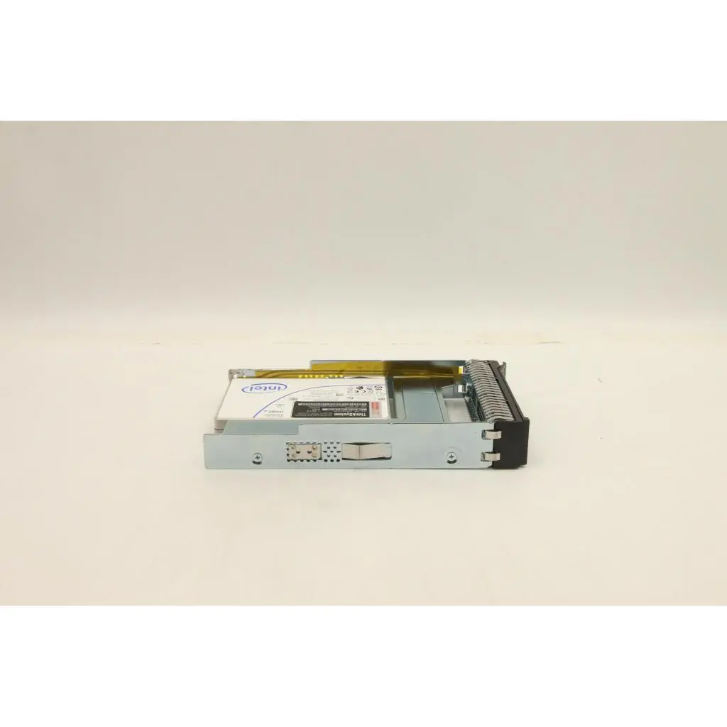 ThinkSystem 3.5" U.2 P5500 1.92TB Read Intensive NVMe PCIe 4.0 x4 HS SSD - Image 2